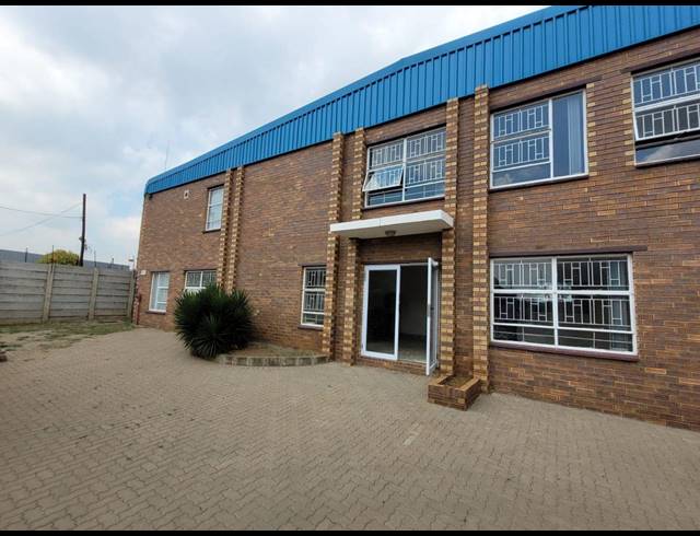 1,250M² WAREHOUSE TO LET IN CHLOORKOP